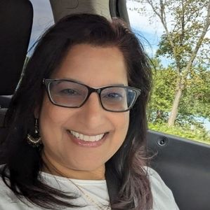 Meet your Posher, Sira